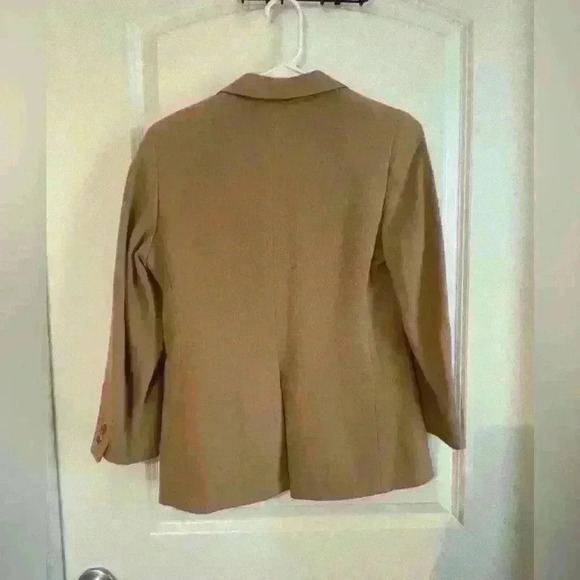 VTG Saint Laurie 2 Button Tan Wool Blazer - Picture 2 of 5